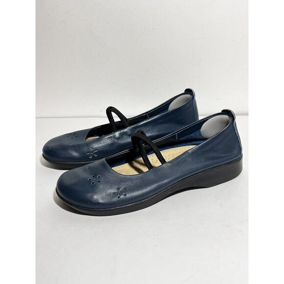 Arcopedico EUC Indigo Blue Leather Flower Cutout Ballet Flat Shoe 42 10.5-11 US - Picture 1 of 5